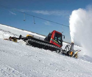  Artificial snow cannon 